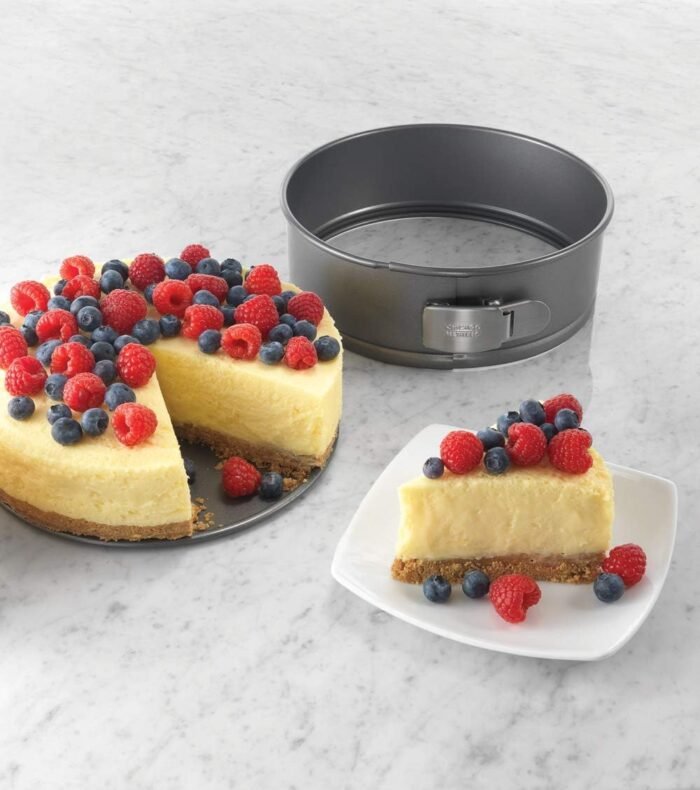 KitchenCraft Non-Stick Springform Tin (23 cm) - Image 4
