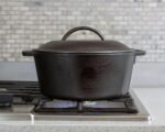 Lodge Cast Iron Dutch Oven ( 5.7 L) - Image 6
