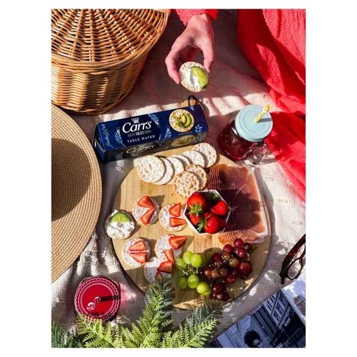 Carr's Table Water Biscuits (125g) - Image 2