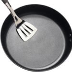Circulon Symmetry Hard-Anodized Nonstick Frying Pan - Image 4