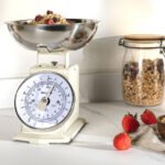 Salter Mechanical Kitchen Scale (Vintage Style) - Image 3